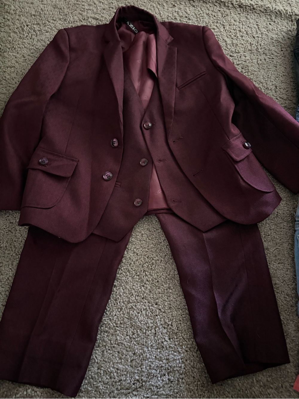 Three-Piece Kids Suit in Burgundy